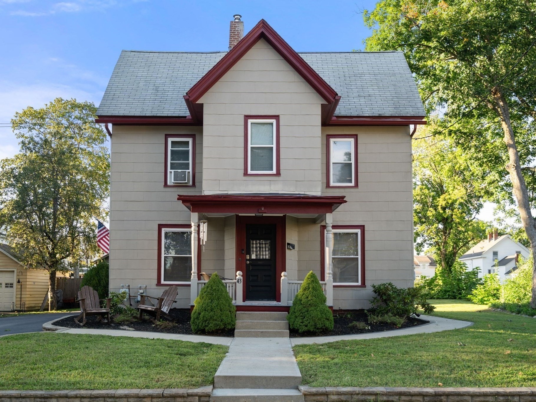 43 Pleasant St Property Photo 1