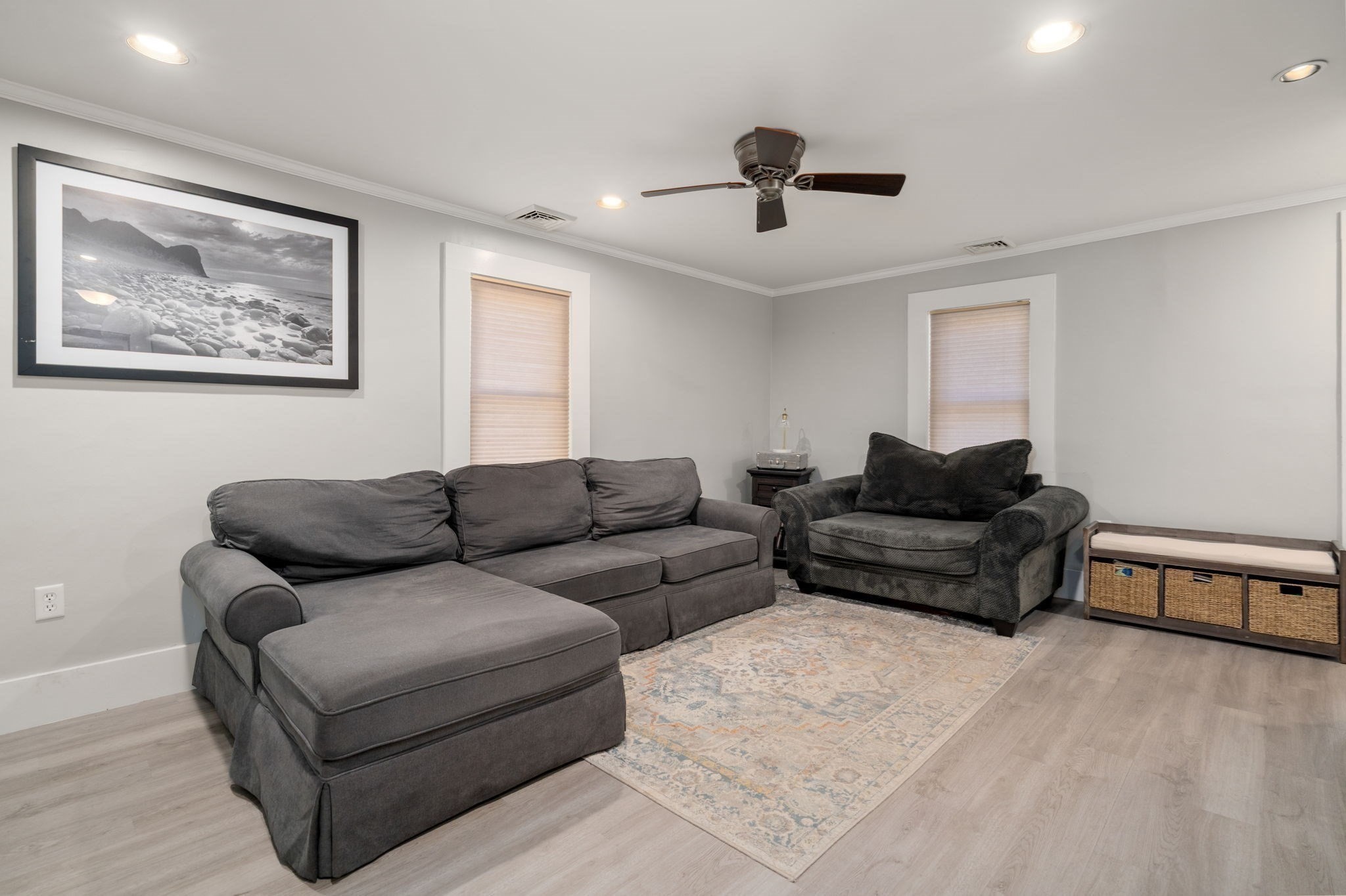 43 Pleasant St Property Photo 13