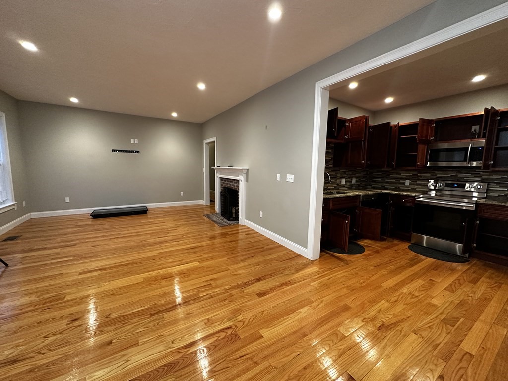 228 Spring St # 1 Property Photo 19