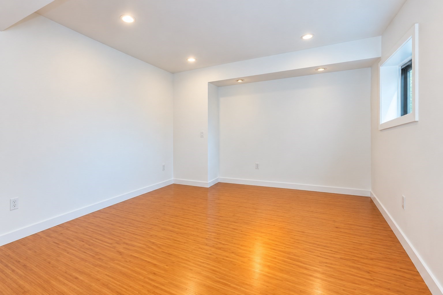 2021 Commonwealth Ave # B Property Photo 9