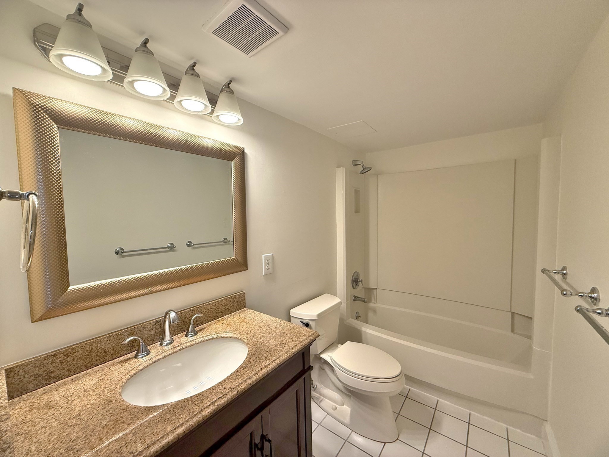 1731 Beacon St # 713 Property Photo 29