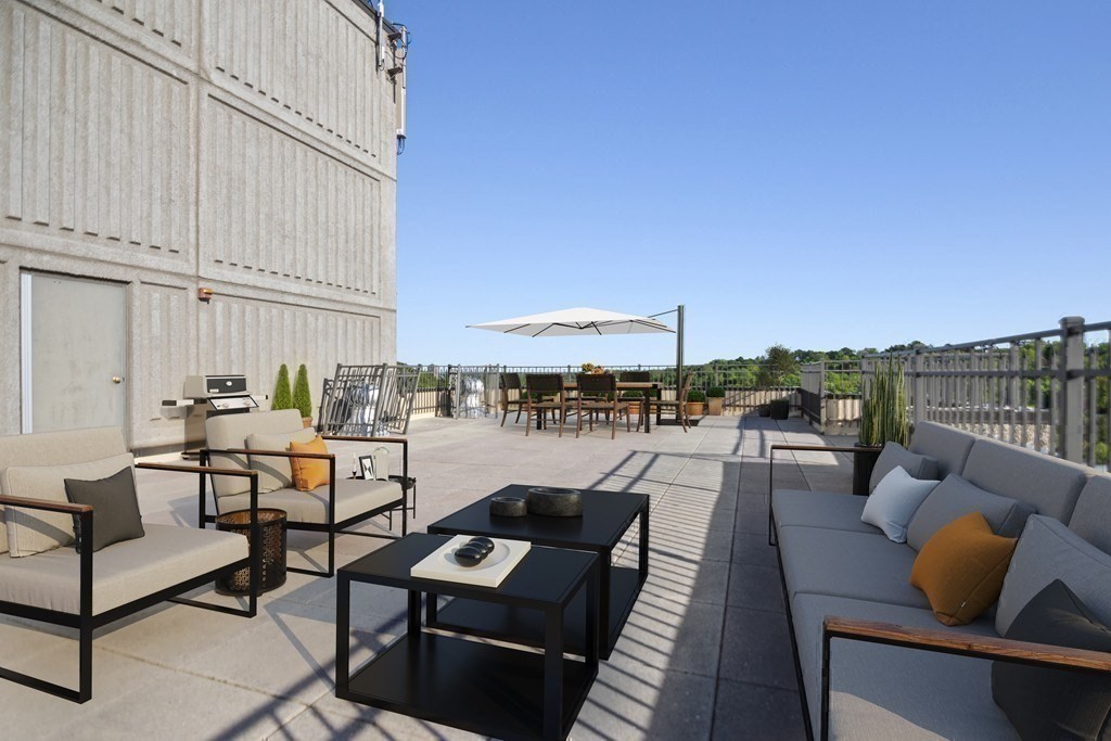 1731 Beacon St # 713 Property Photo 39
