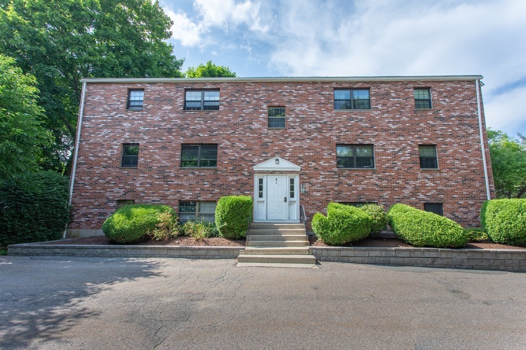 8 Jackson St # C1 Property Photo 2