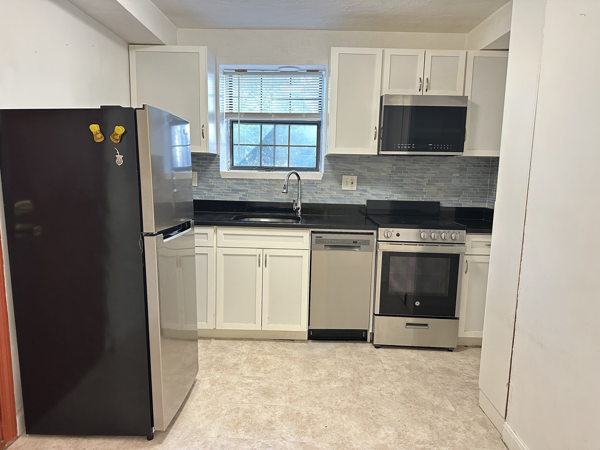8 Jackson St # C1 Property Photo 7