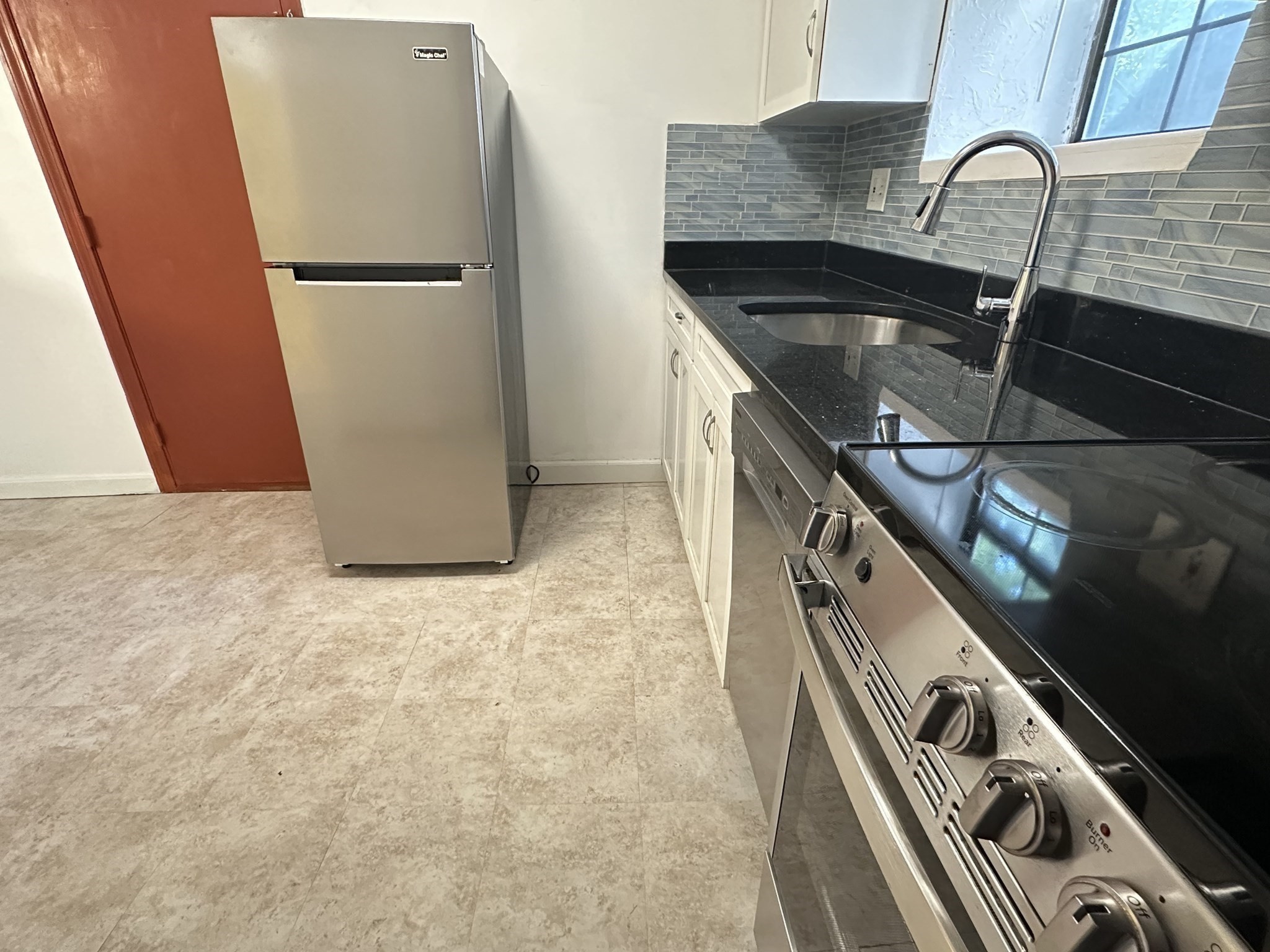 8 Jackson St # C1 Property Photo 9