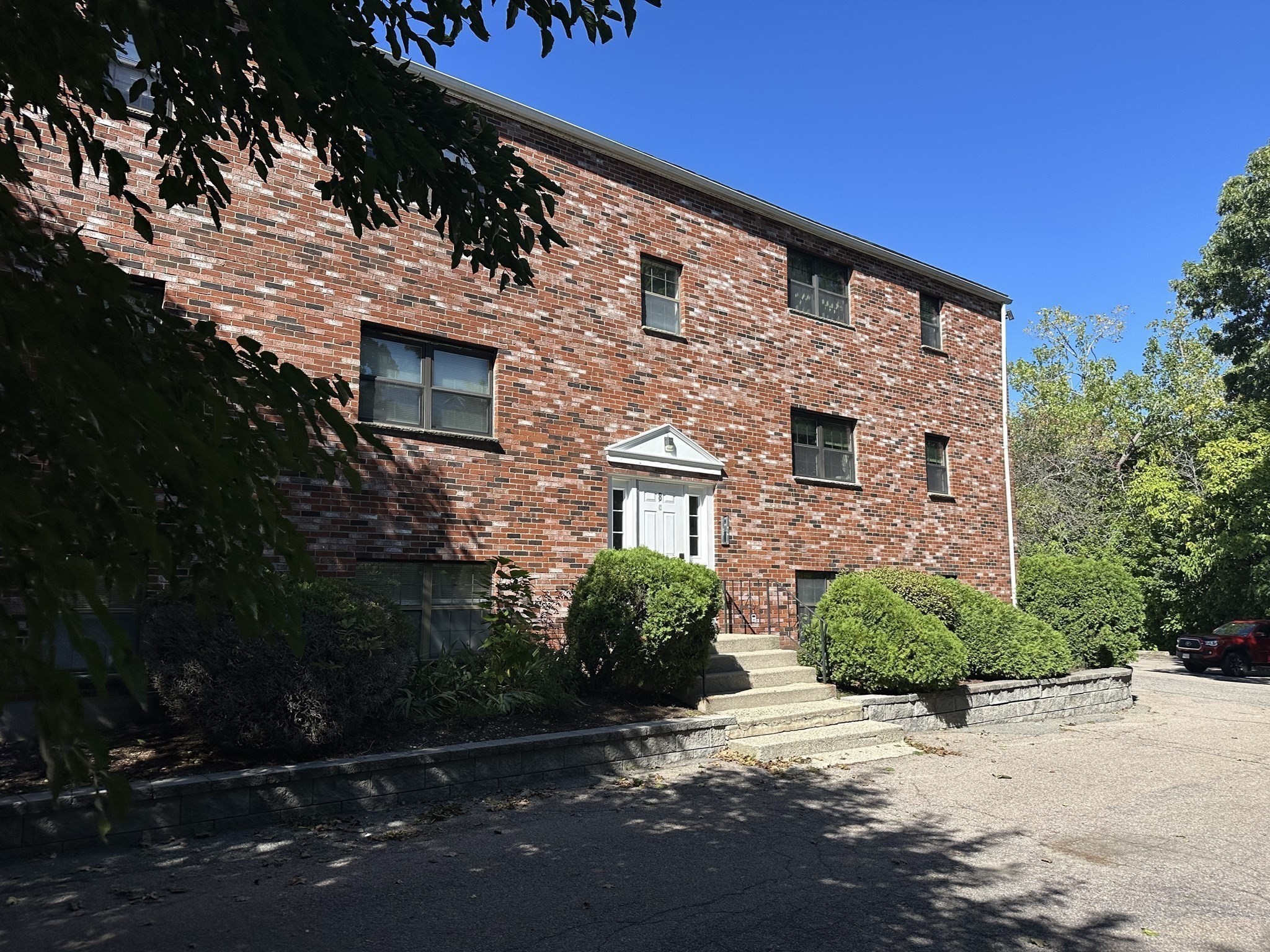 8 Jackson St # C1 Property Photo 17