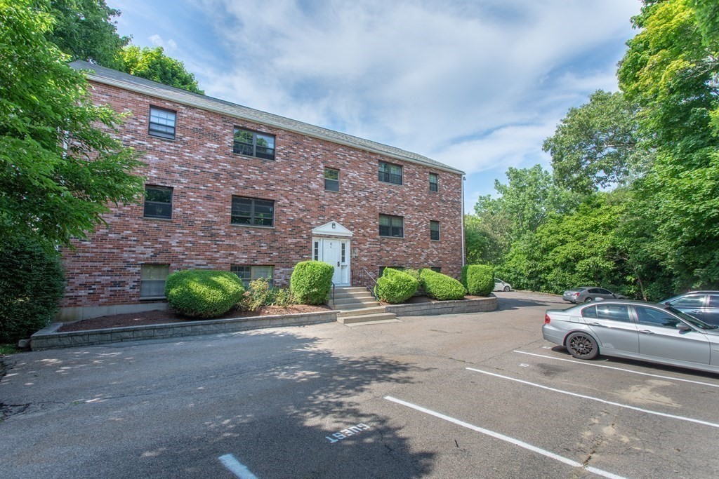 8 Jackson St # C1 Property Photo 19