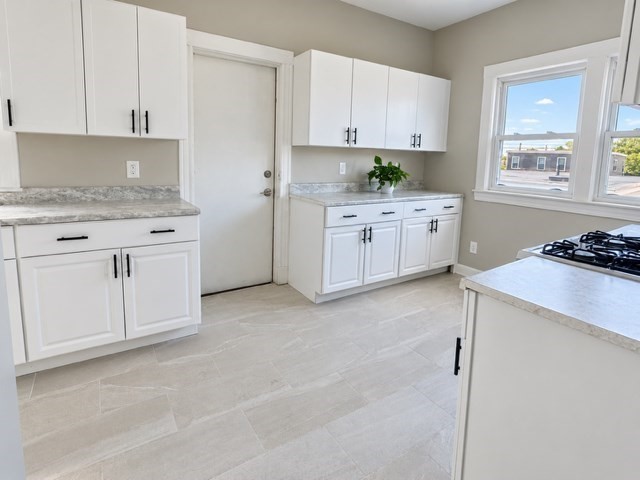11 Pearl Ave # 3 Property Photo 1