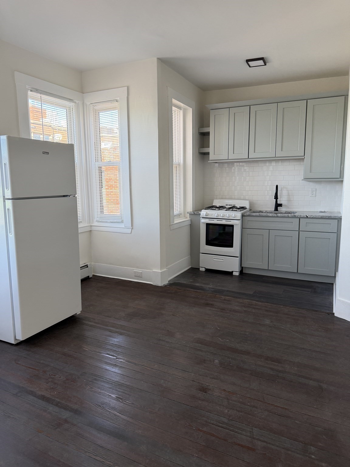 3 Silver Place # 3 Property Photo 1
