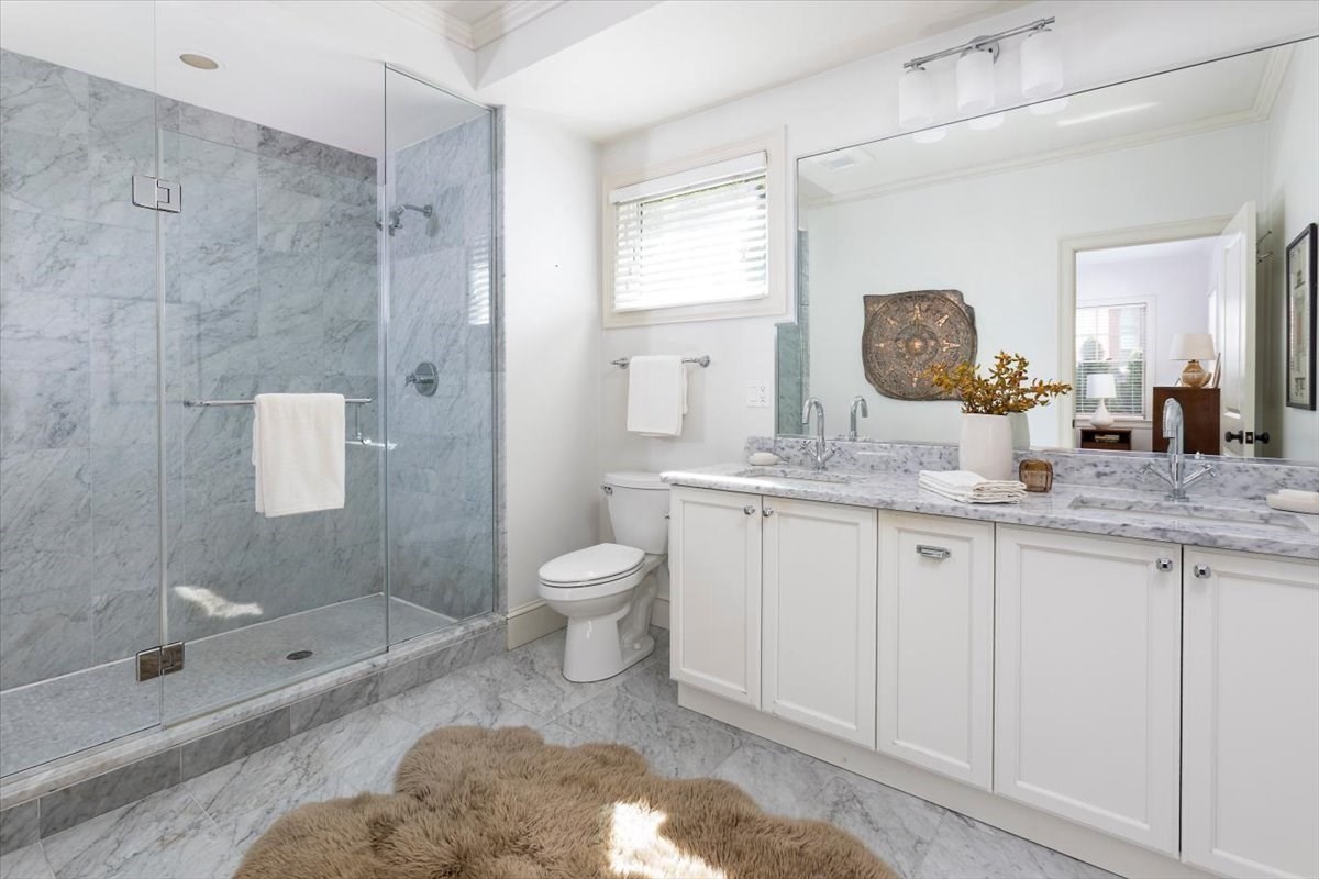17 Davis Ave. # 1 Property Photo 8