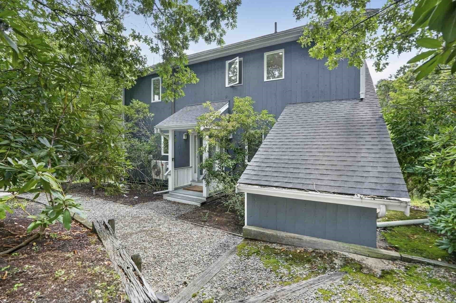14 High Meadow Ln Property Photo 1