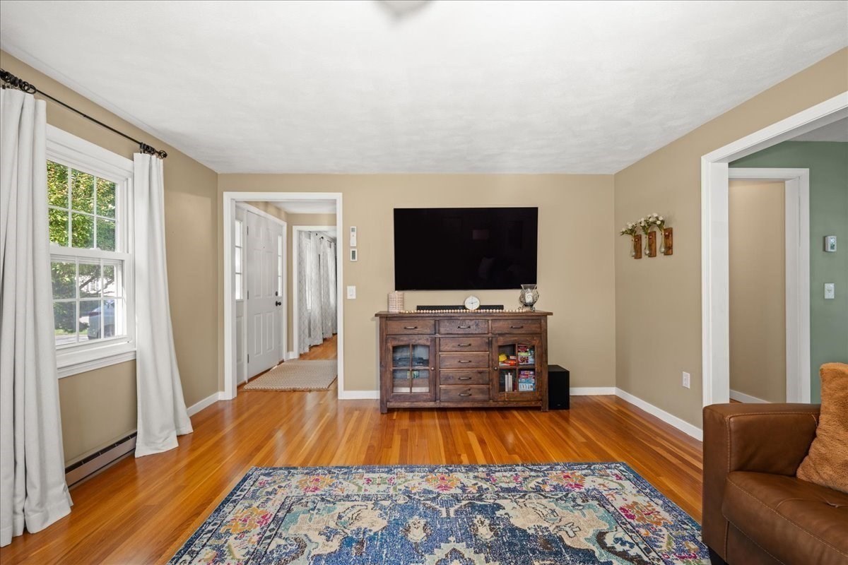 4 Robertson Rd Property Photo 12