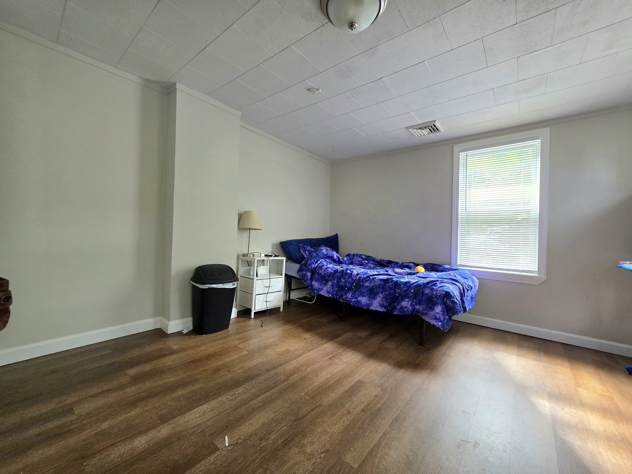 2057-2061 High St Property Photo 13