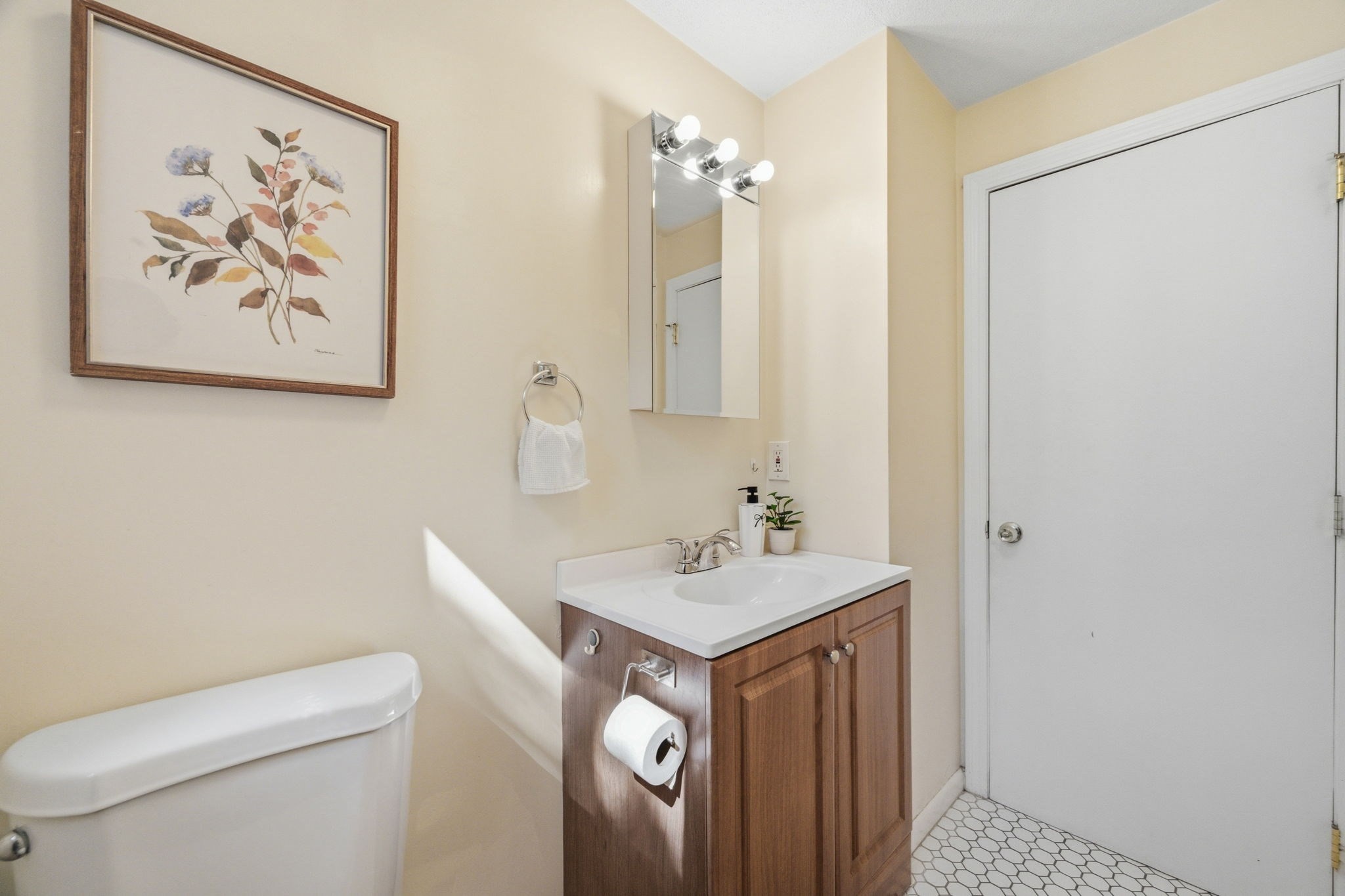 118-120 Edinboro St # 118 Property Photo 12