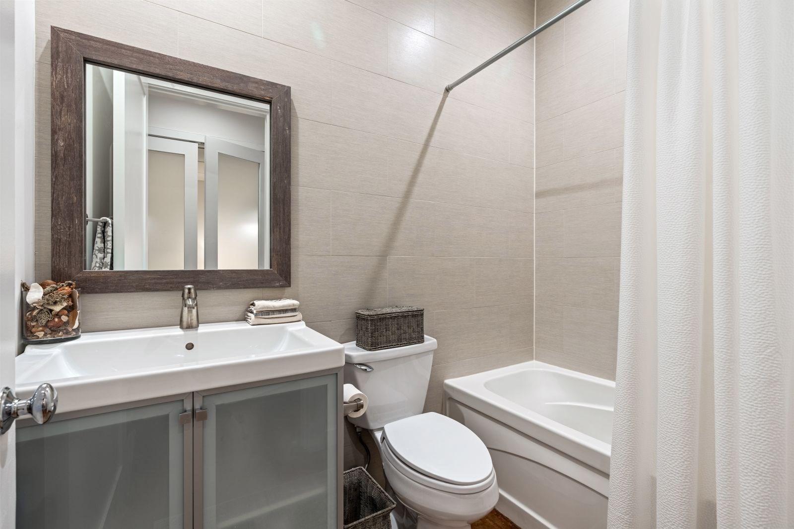 36 A St # D Property Photo 20