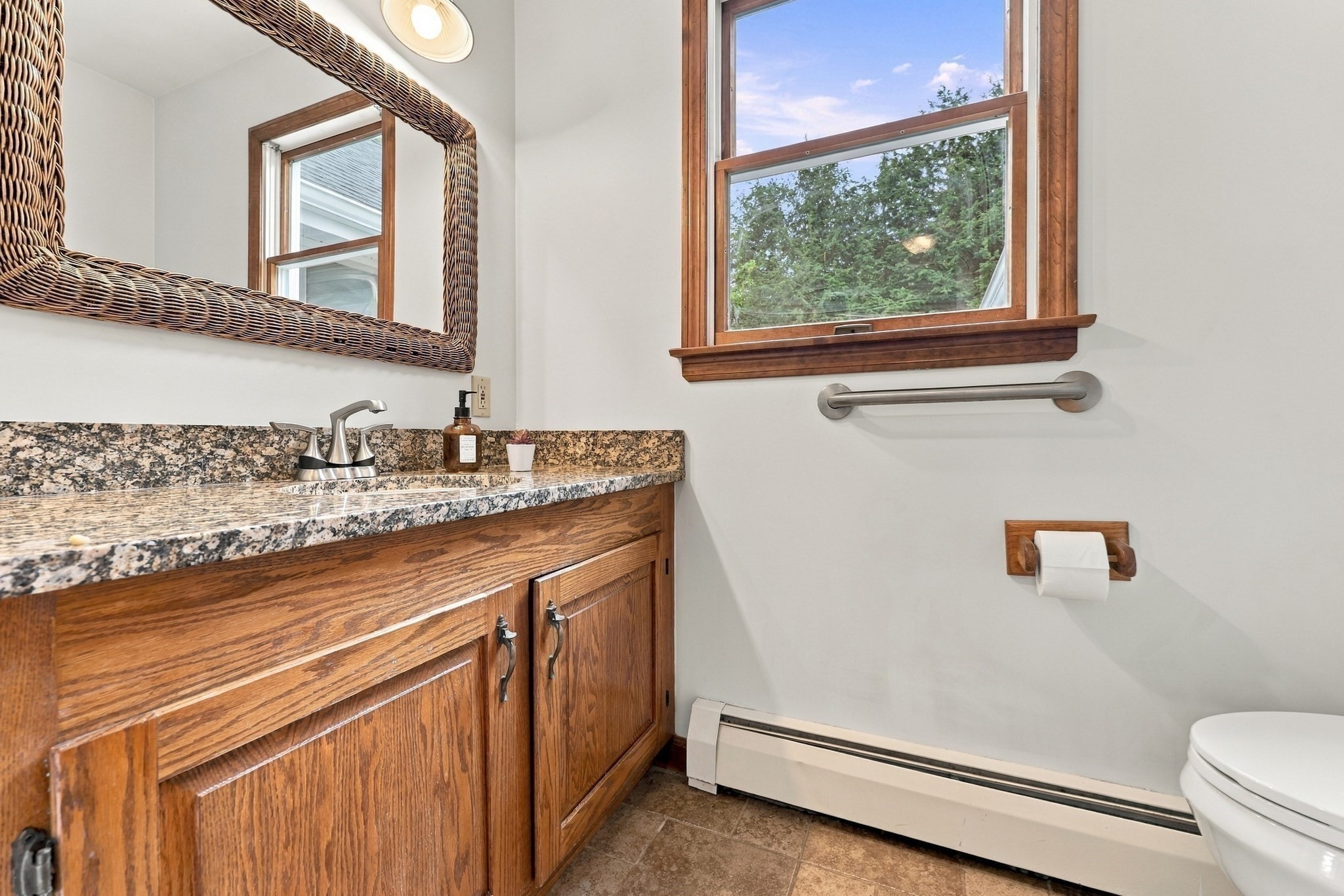 144 Laurel Street Property Photo 17