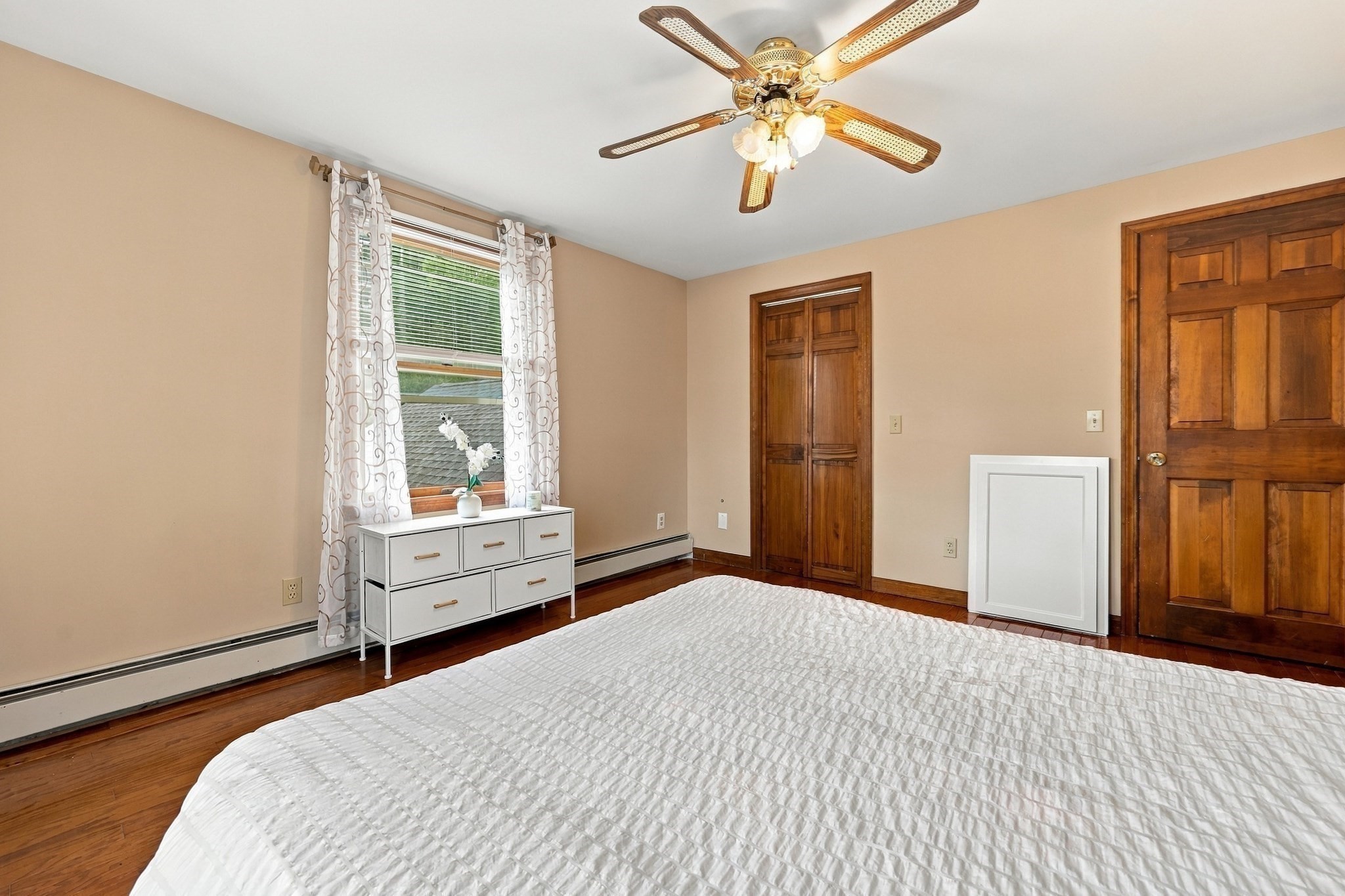 144 Laurel Street Property Photo 24