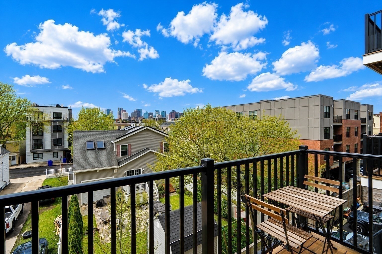 205 Maverick St # U308 Property Photo 2