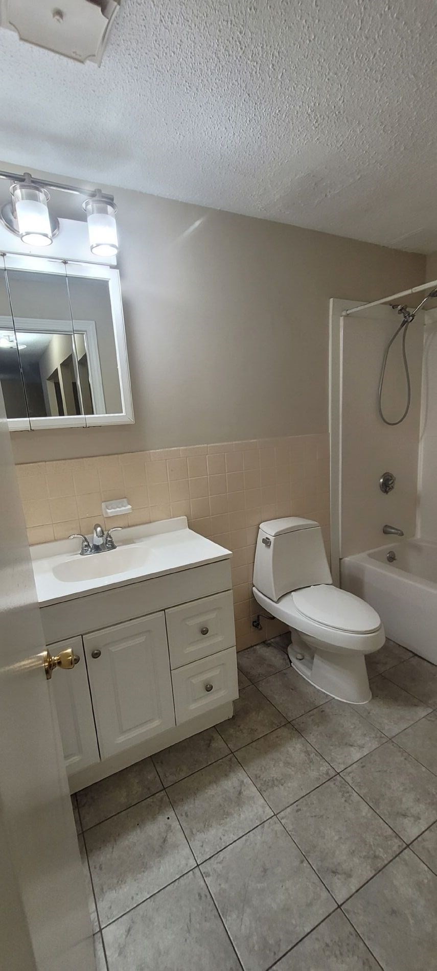 180 Main St # A1 Property Photo 9