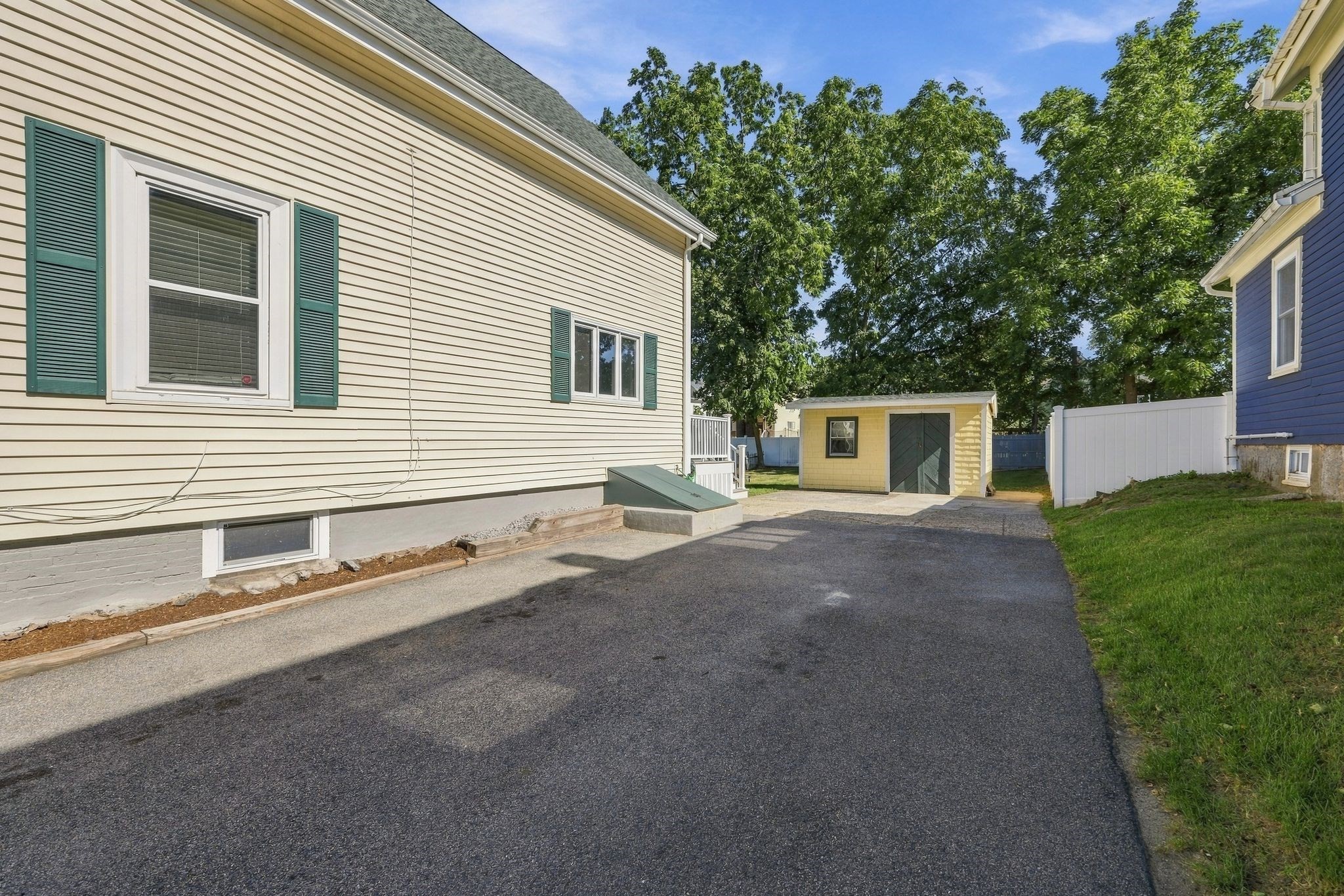 18 Kernwood Ave Property Photo 3