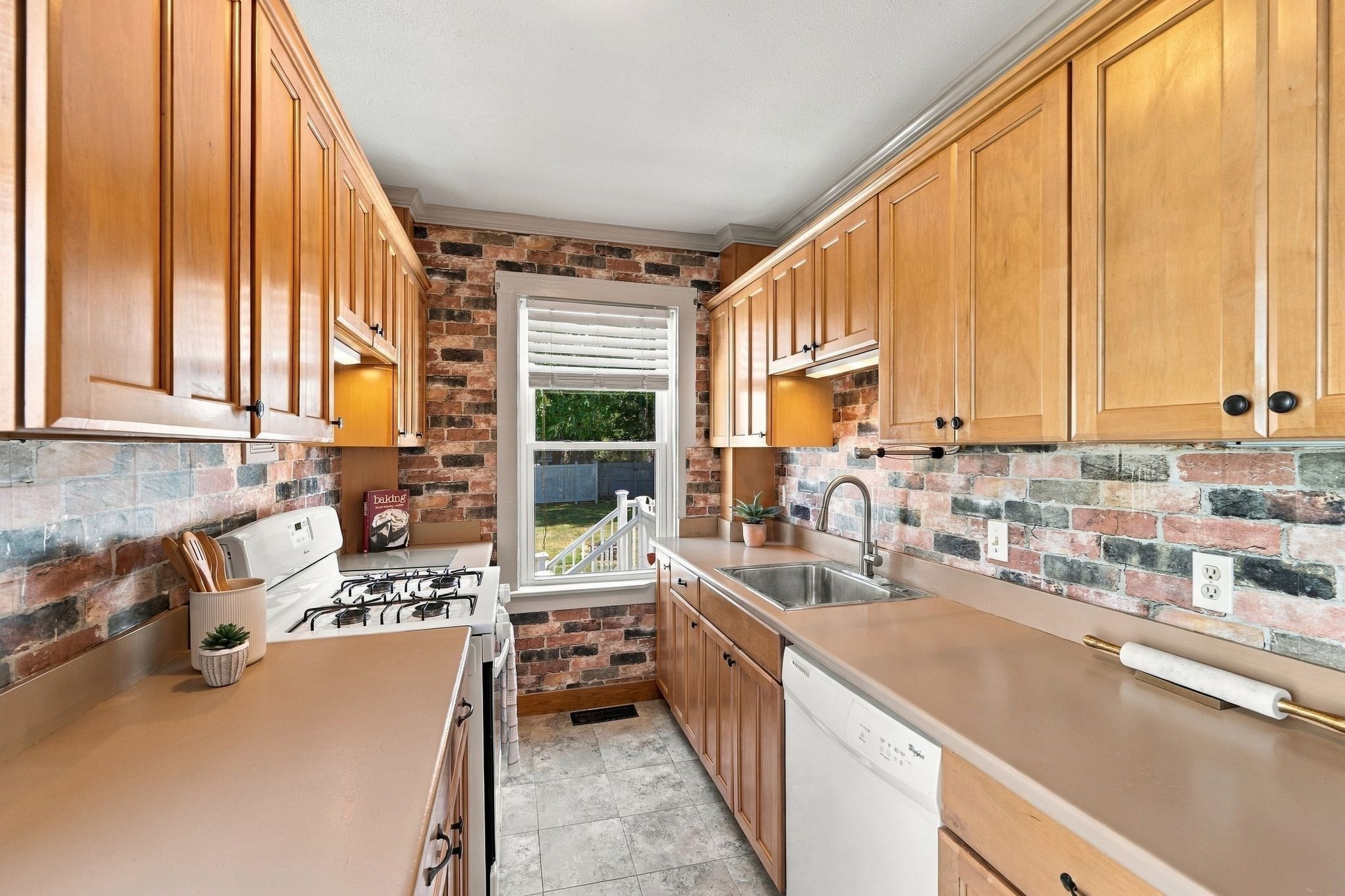 18 Kernwood Ave Property Photo 16