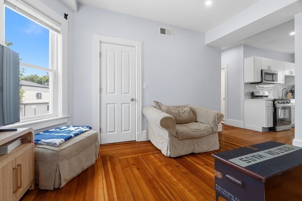 42 Moseley St Property Photo 14