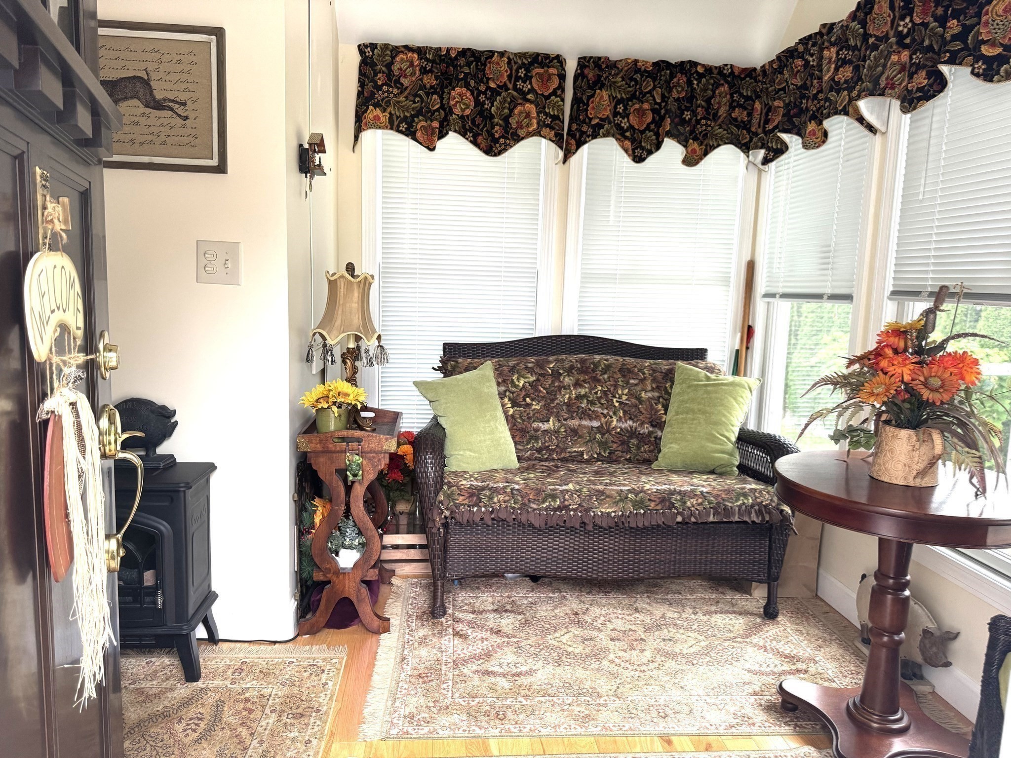 170 Main St Property Photo 6