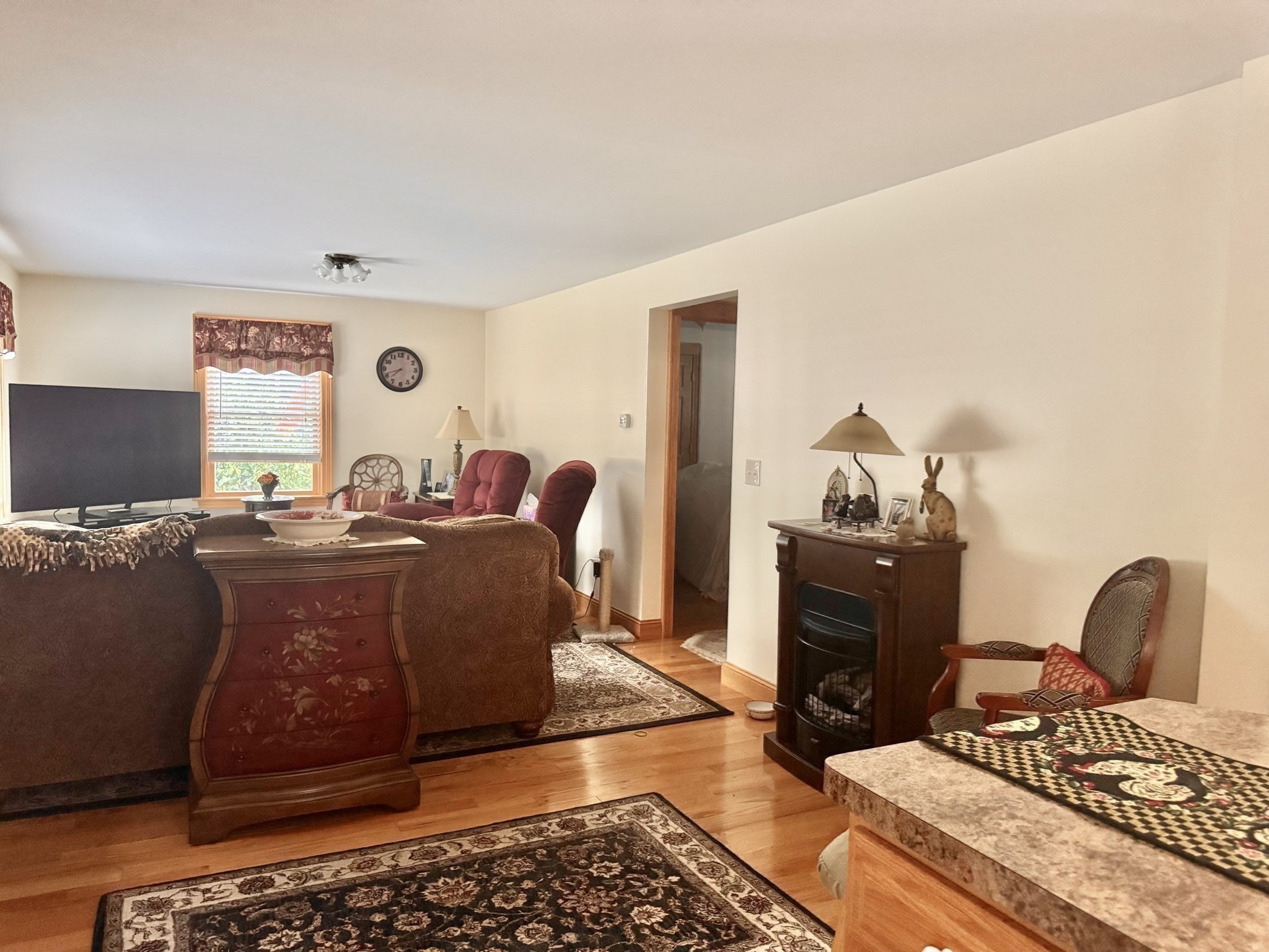 170 Main St Property Photo 18