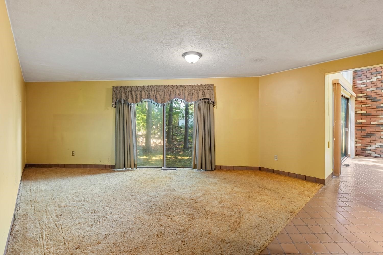 1748 Trapelo Rd Property Photo 27