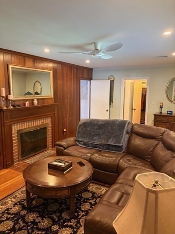 39 Chevy Chase Rd Property Photo 9