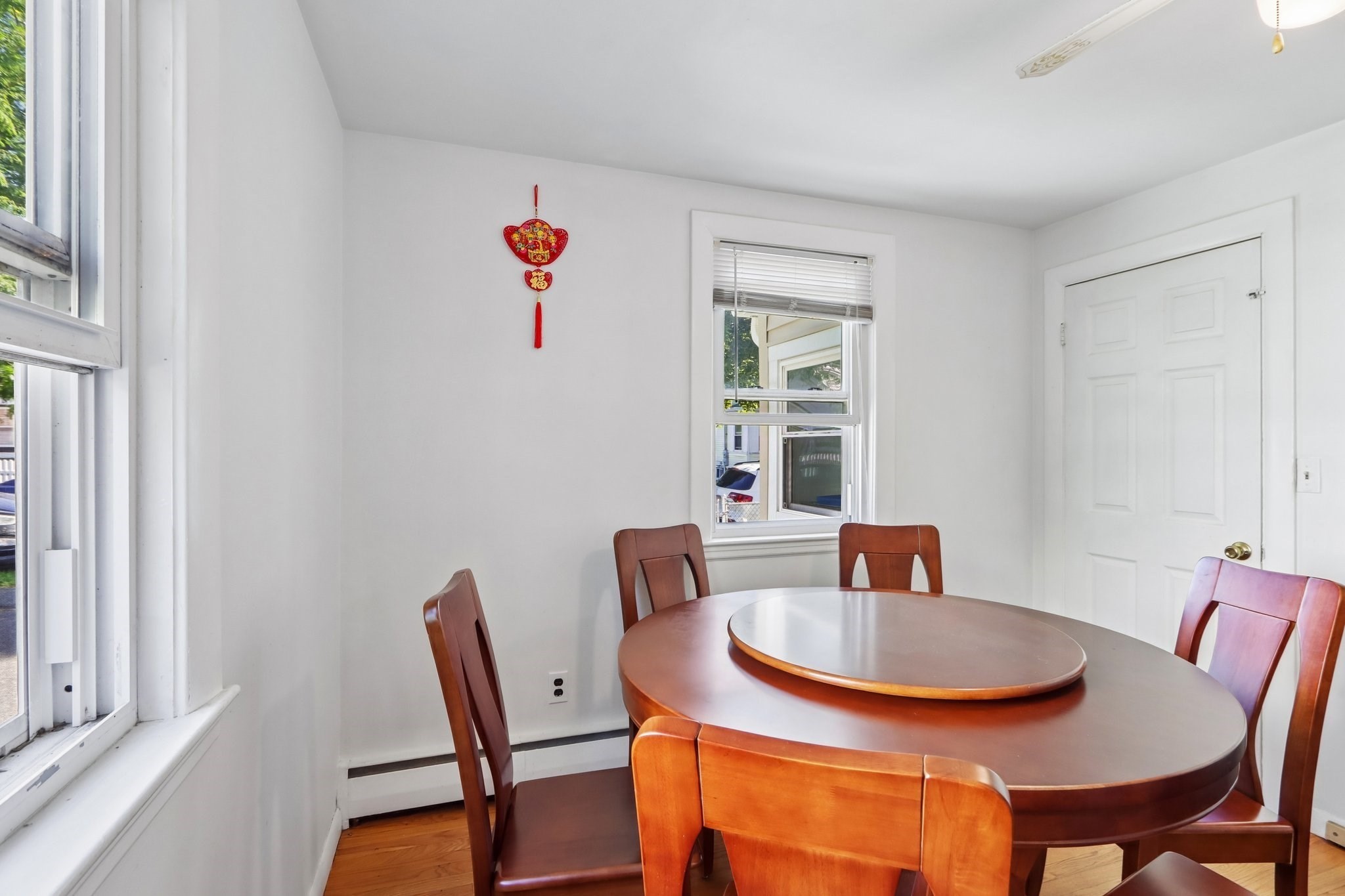 57 Safford St Property Photo 8