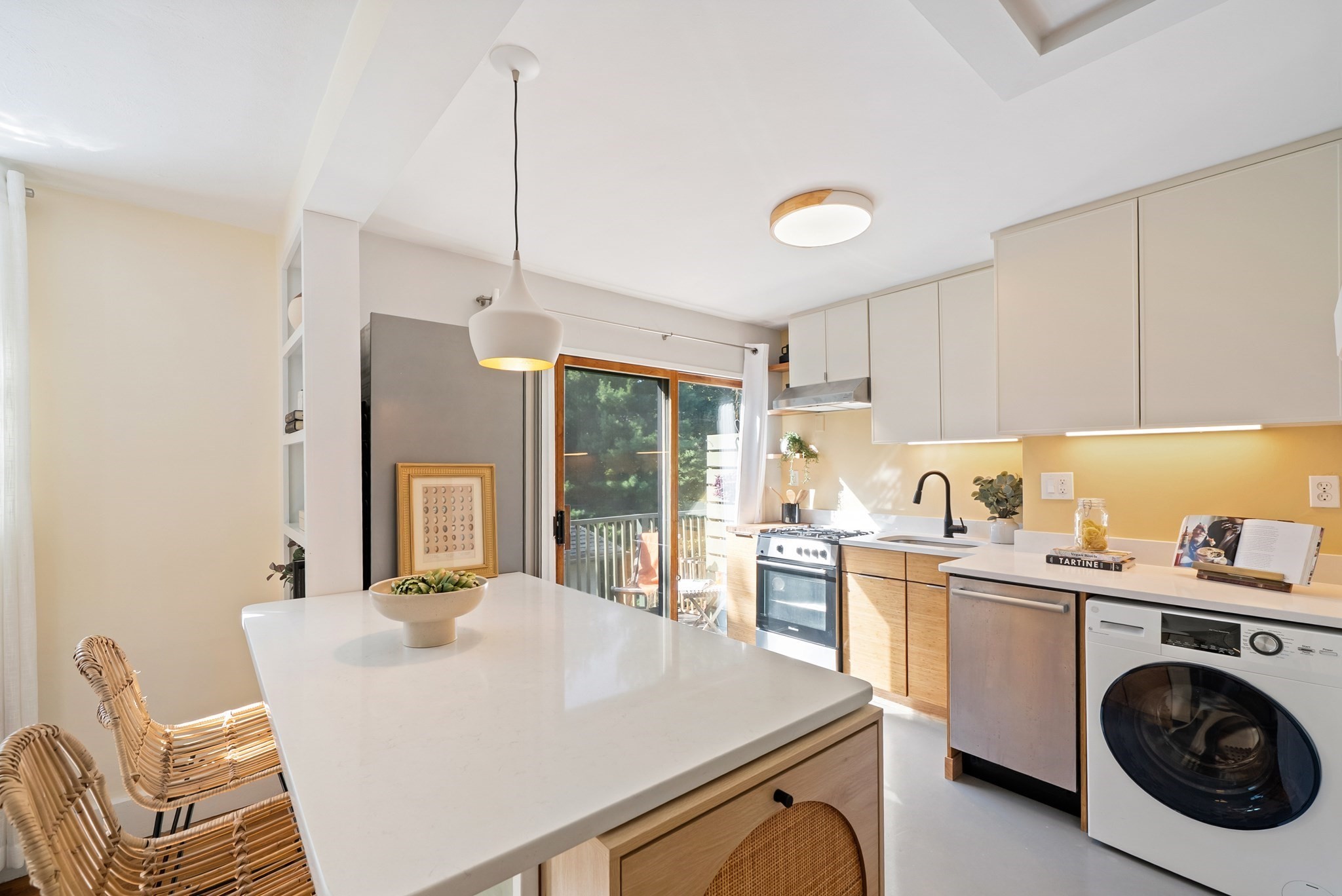 12 Chauncy Street # 4 Property Photo 5