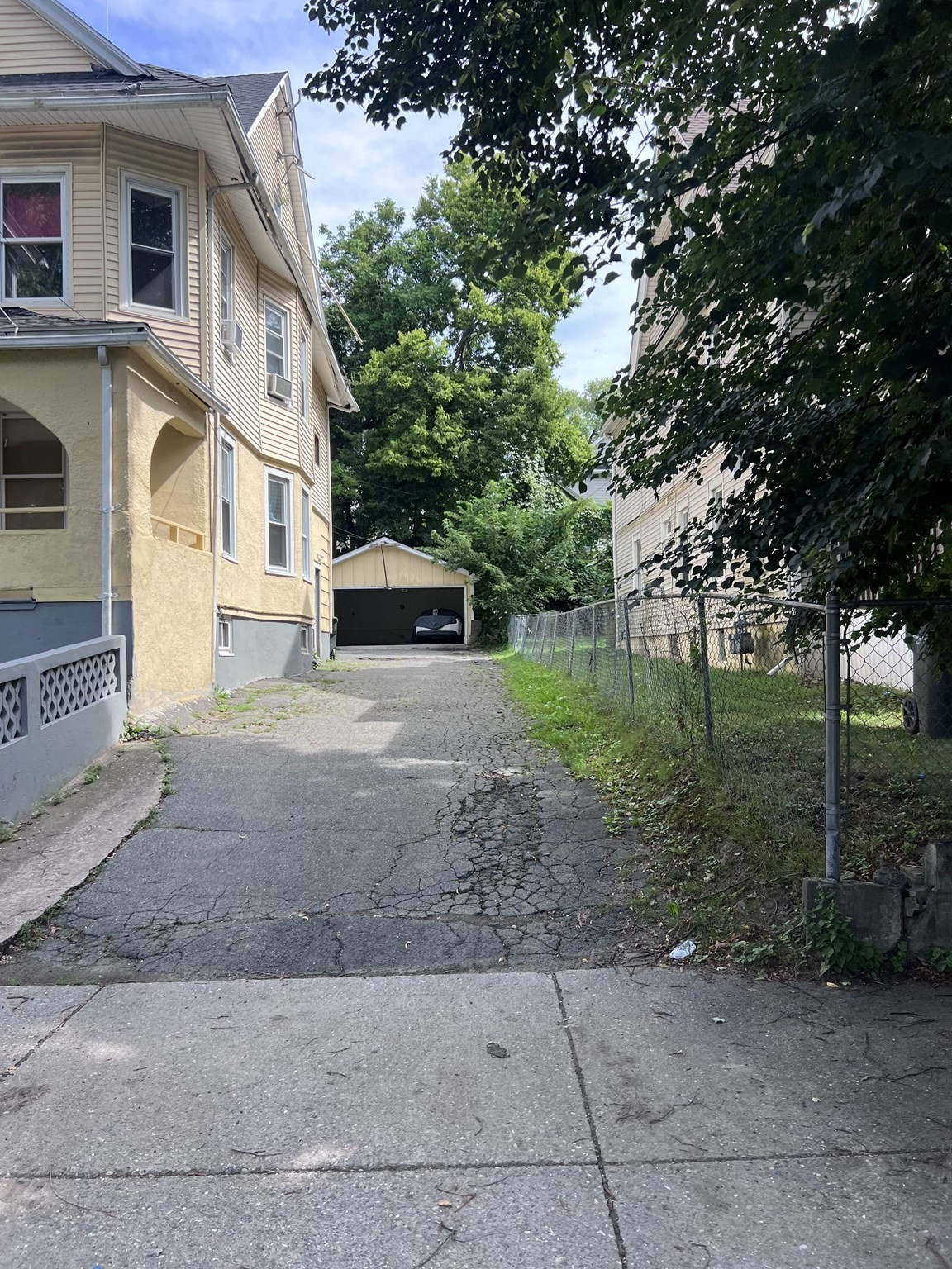 195-197 Massaoit St. Property Photo 17