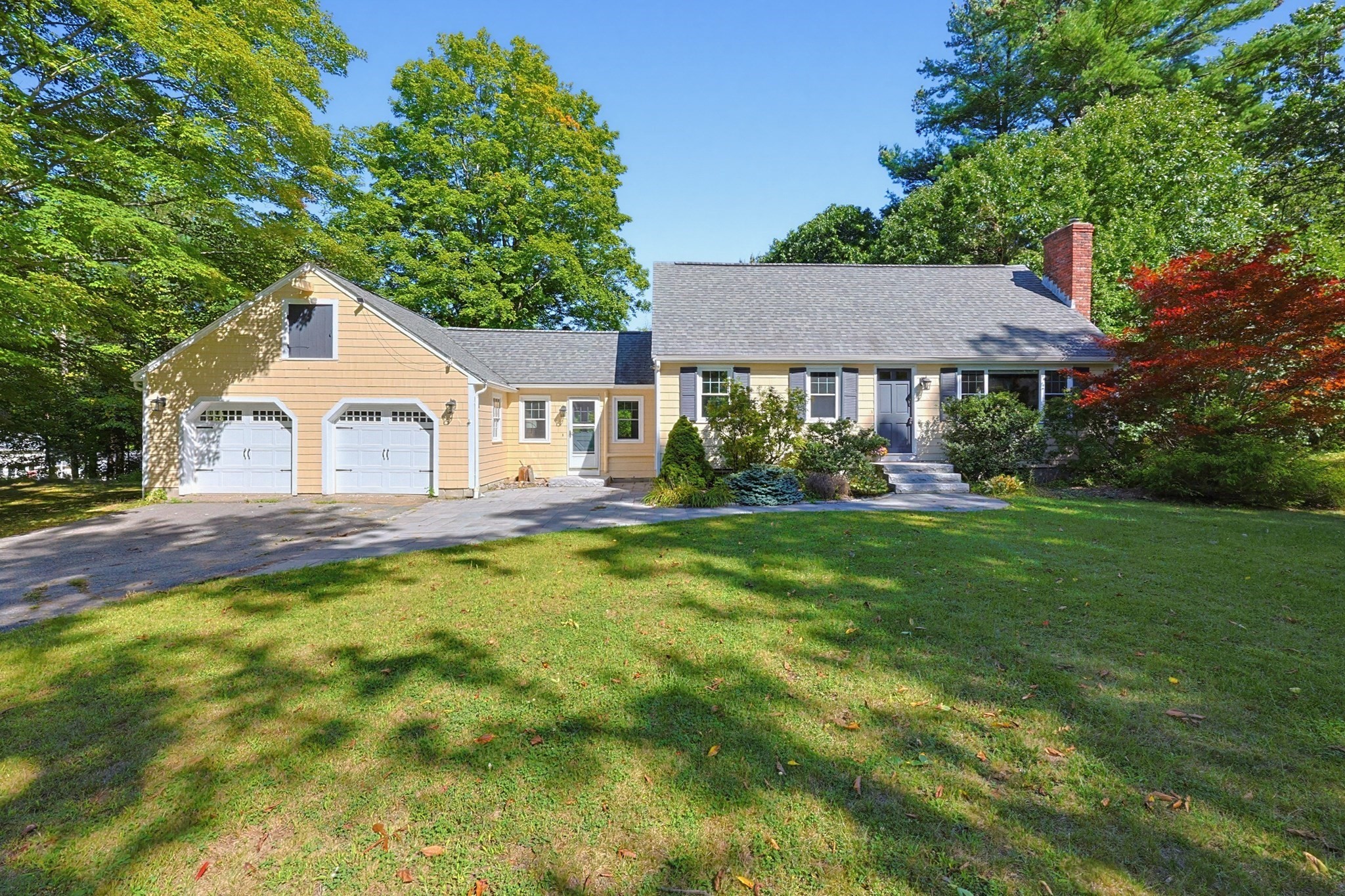 320 Newton Street Property Photo 1