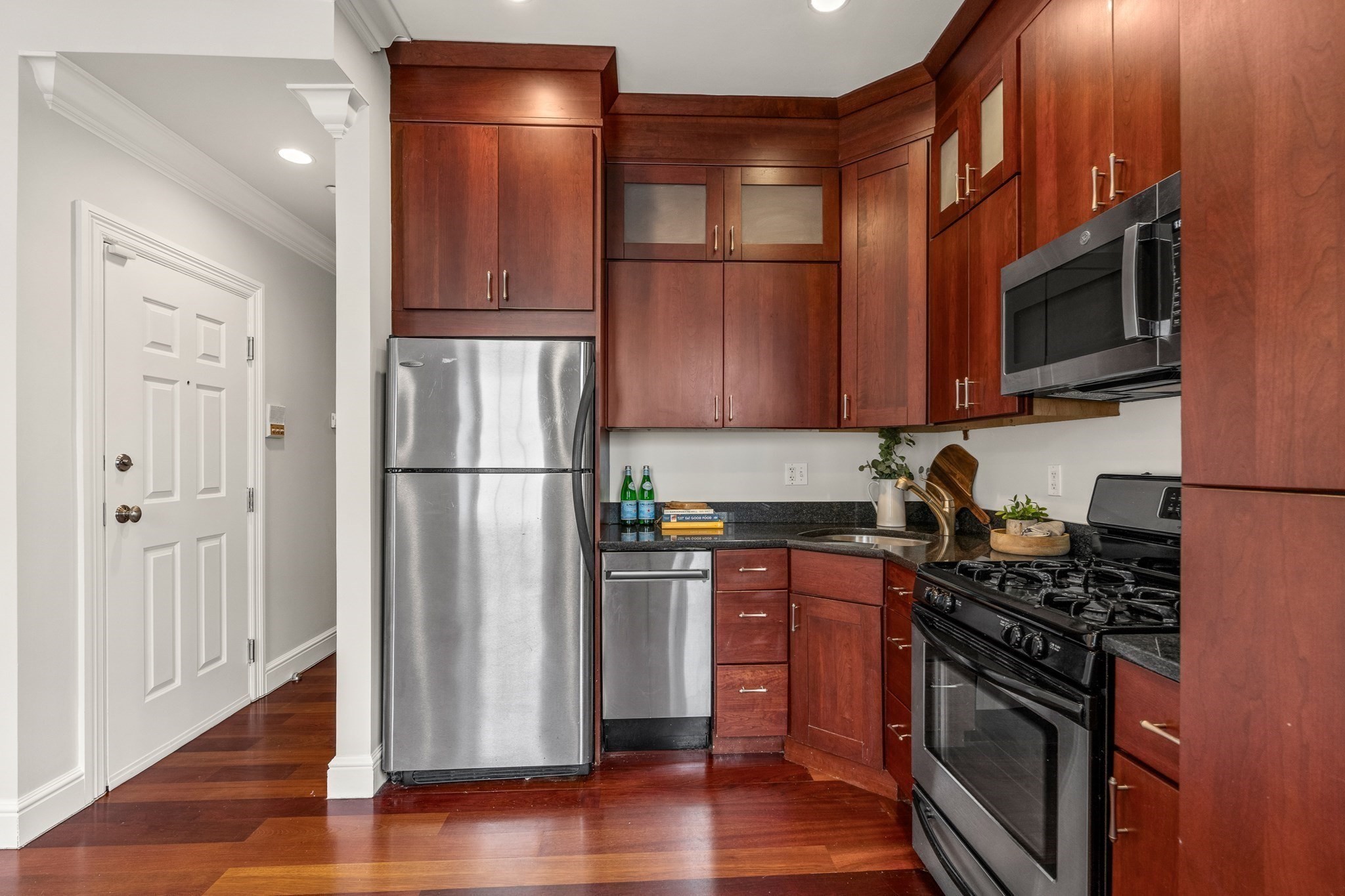 135-137 Salem St # 7 Property Photo 4