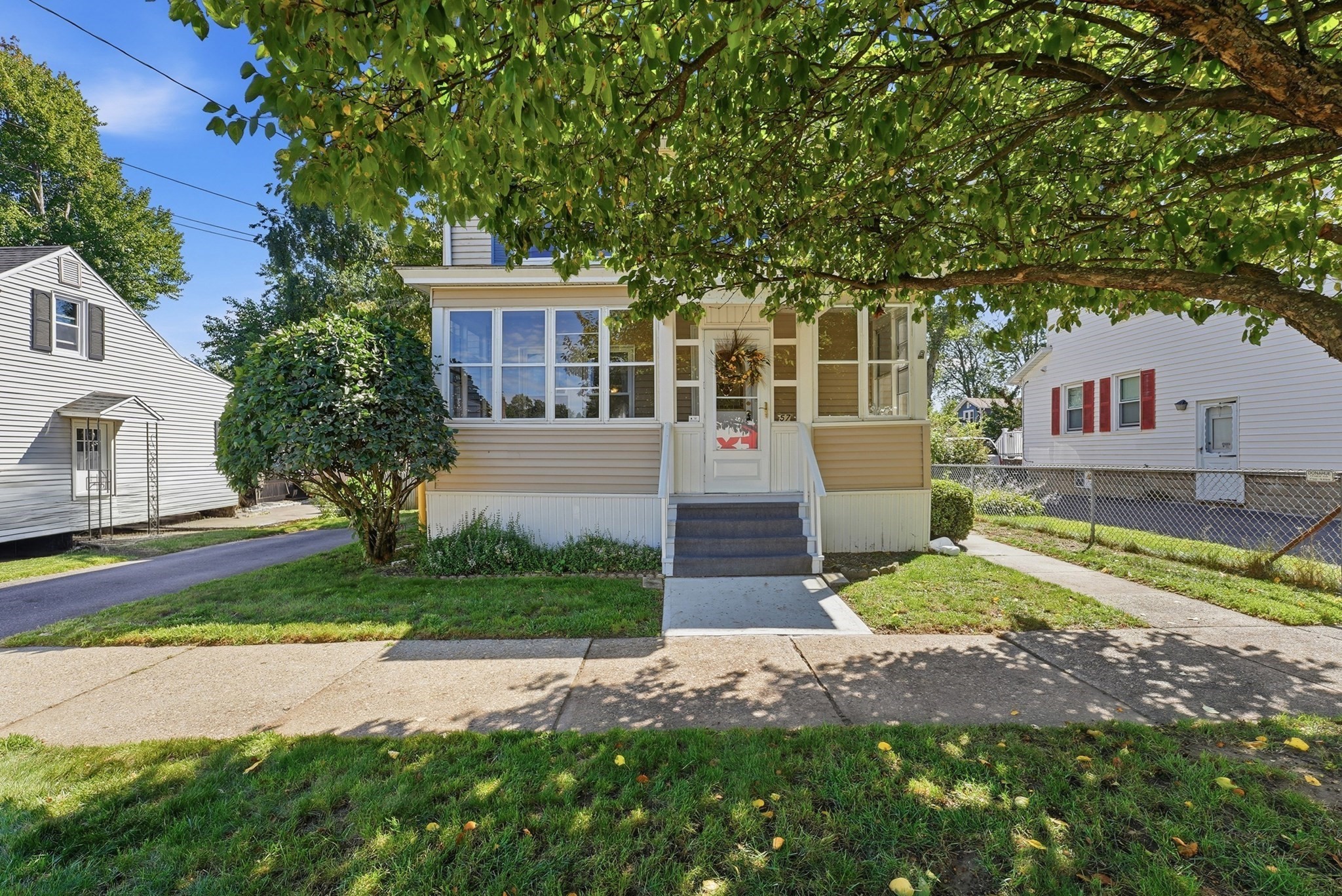 57 Maple St Property Photo 3