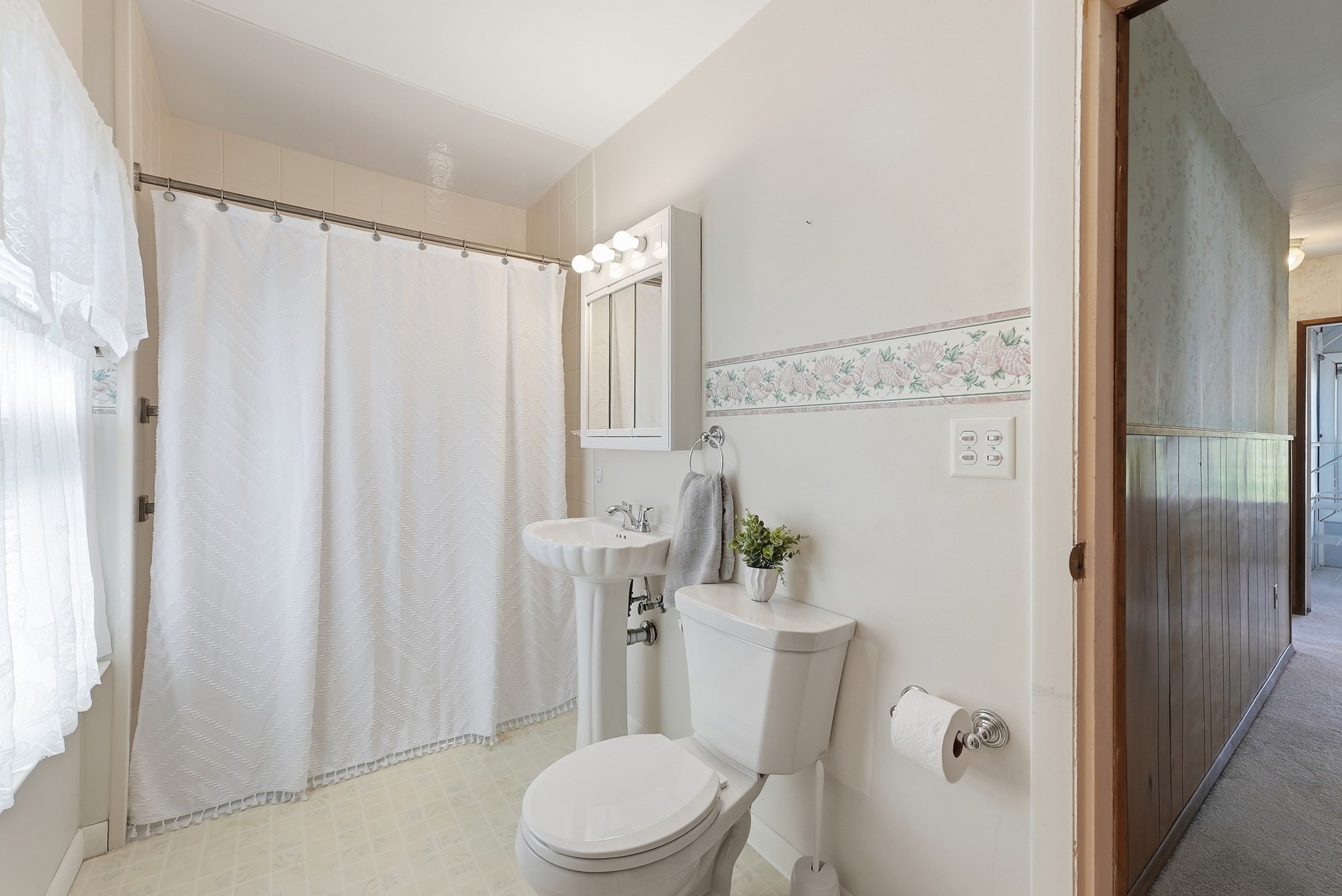 57 Maple St Property Photo 24