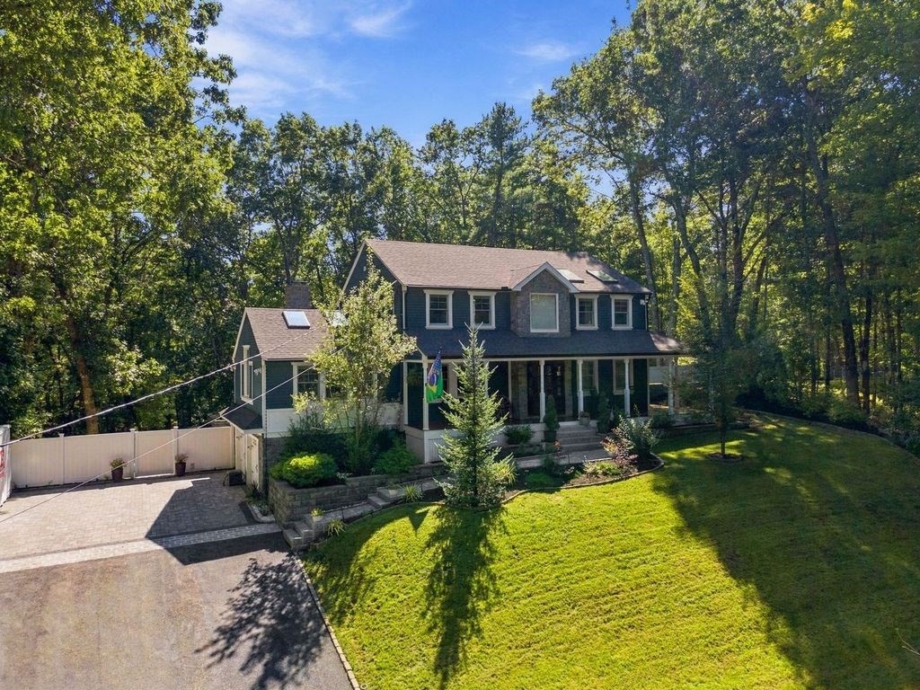 62 Raddin Property Photo 2