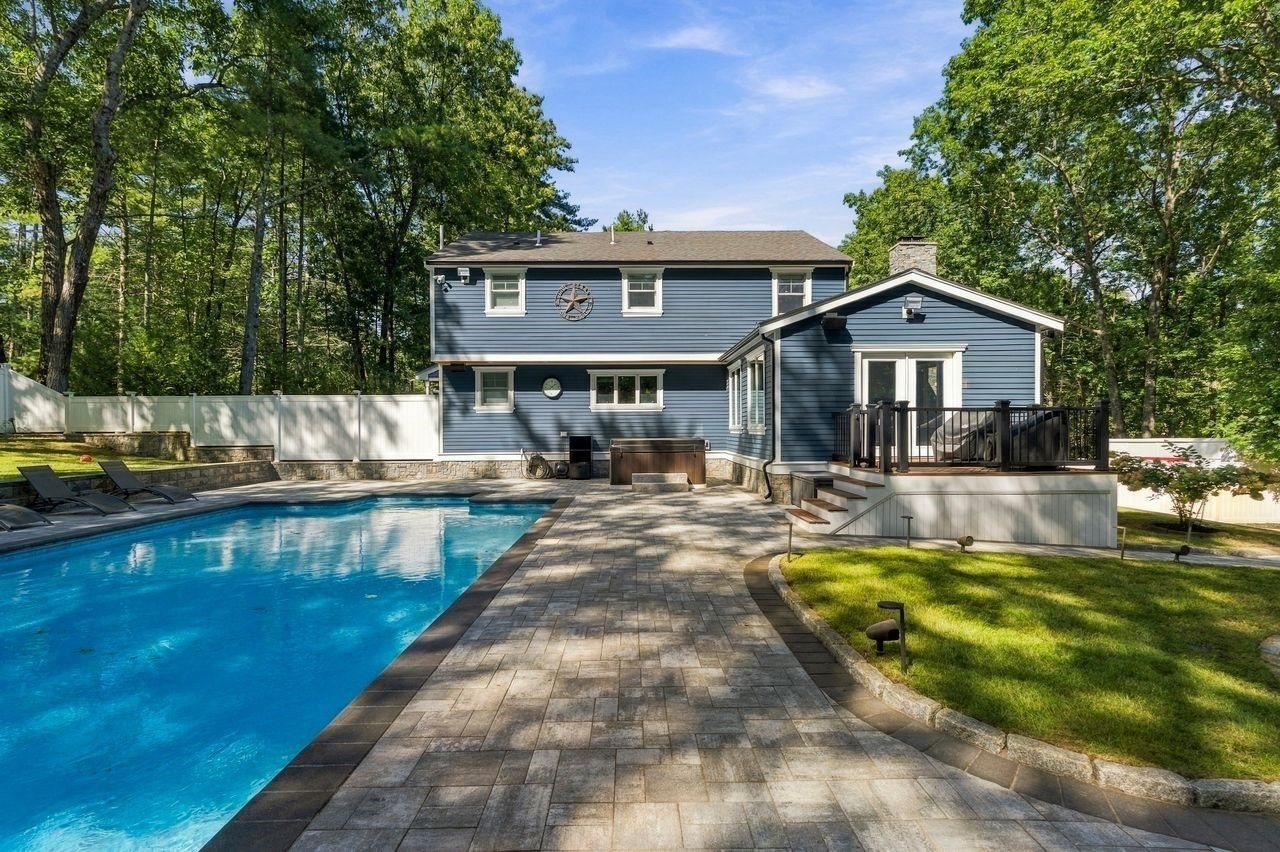 62 Raddin Property Photo 4