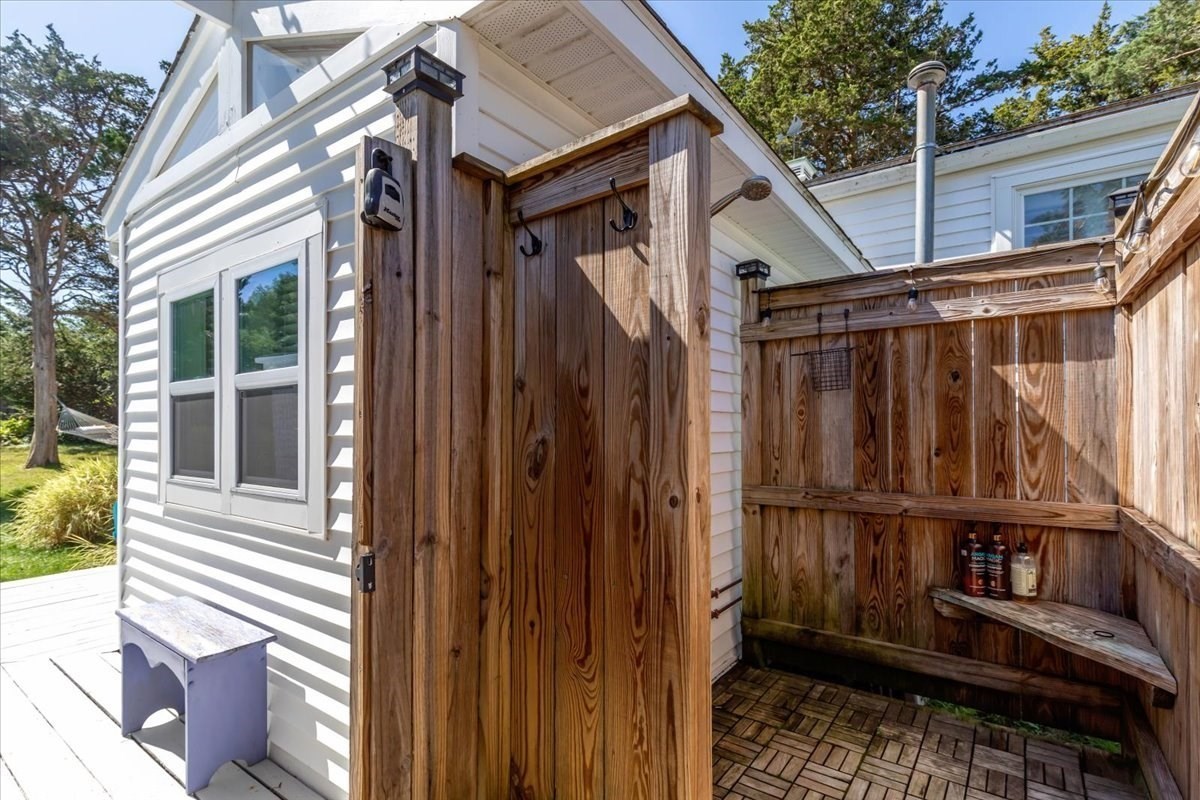 82 Beach Street Property Photo 6
