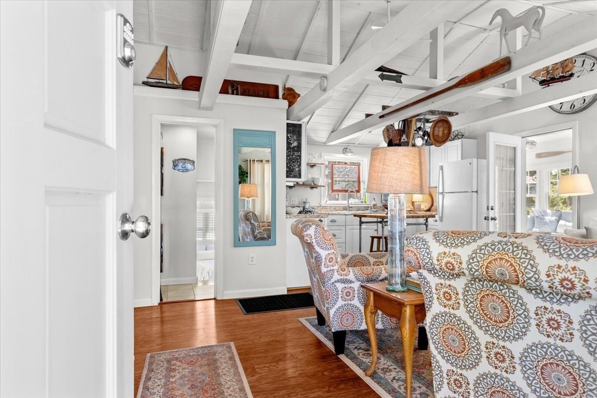 82 Beach Street Property Photo 7