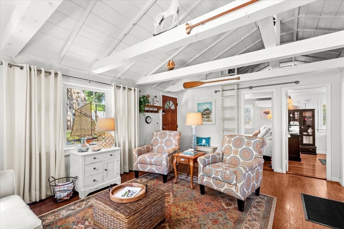 82 Beach Street Property Photo 12