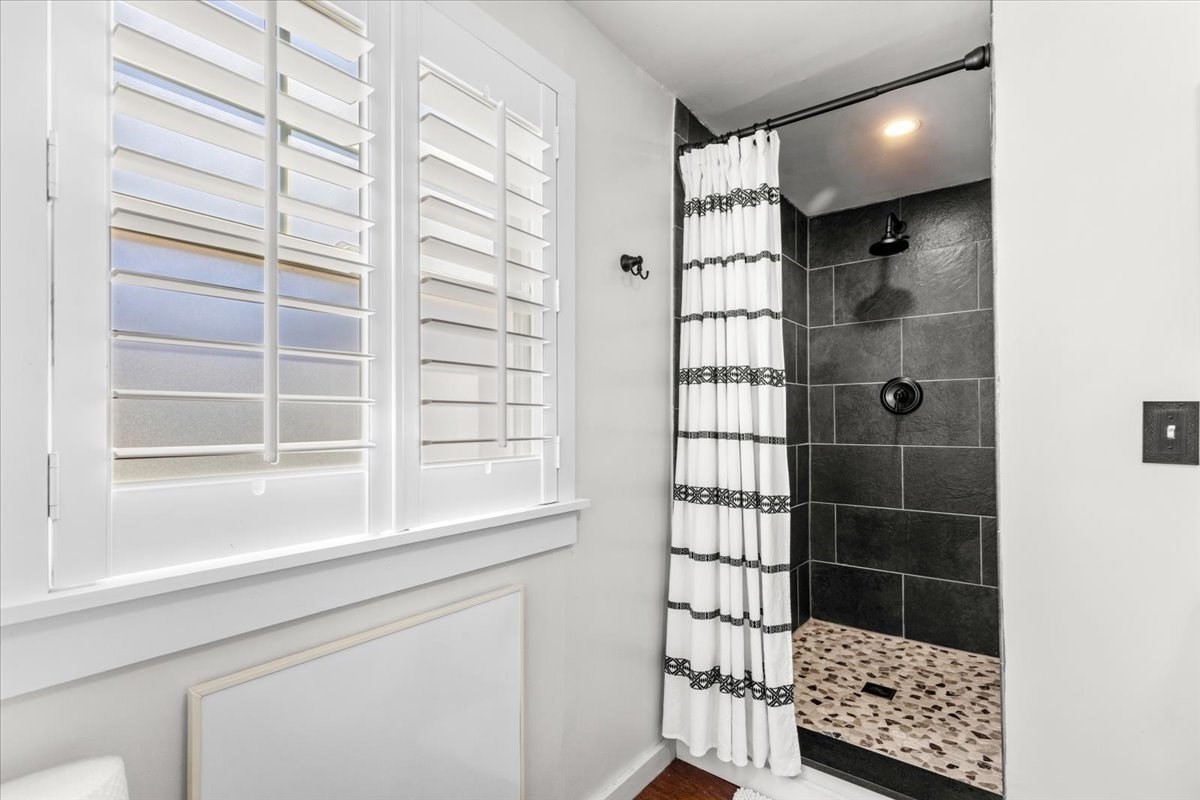 82 Beach Street Property Photo 35