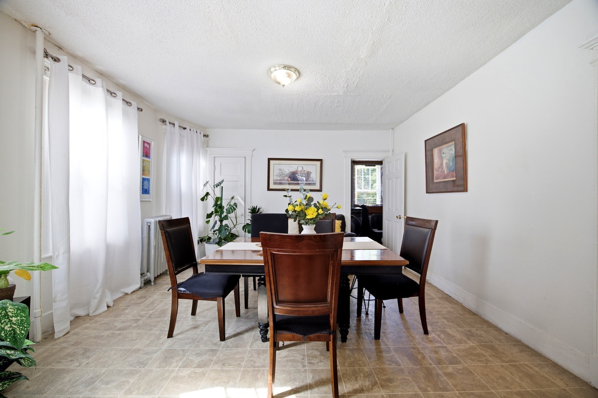 28 Lyndale St Property Photo 10