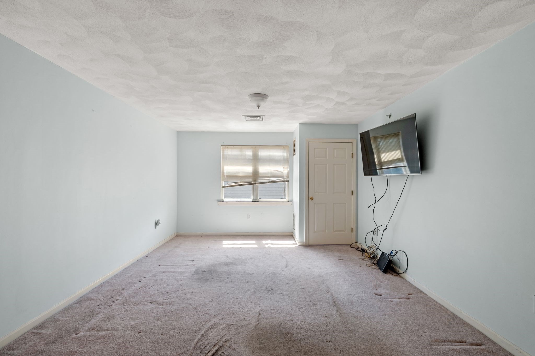 107 Foster St # 304 Property Photo 7