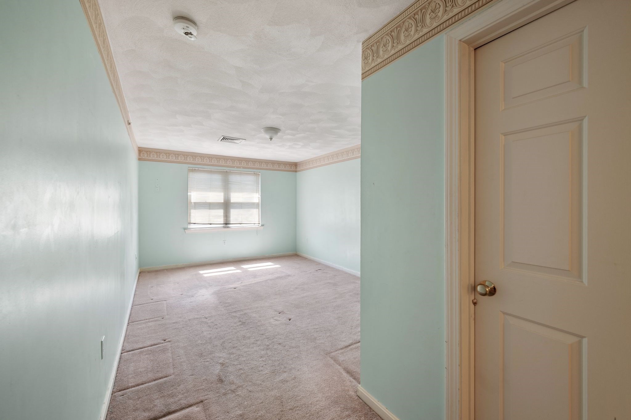 107 Foster St # 304 Property Photo 9