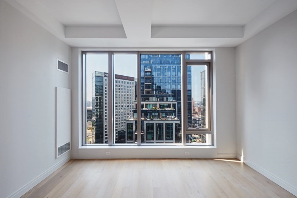 133 Seaport Blvd # 807 Property Photo 14