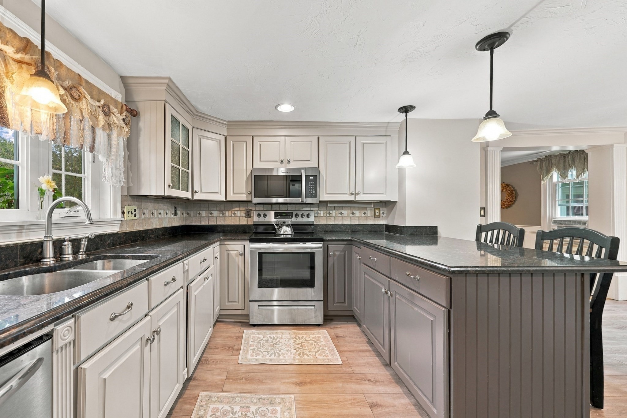135 Newland Property Photo 28