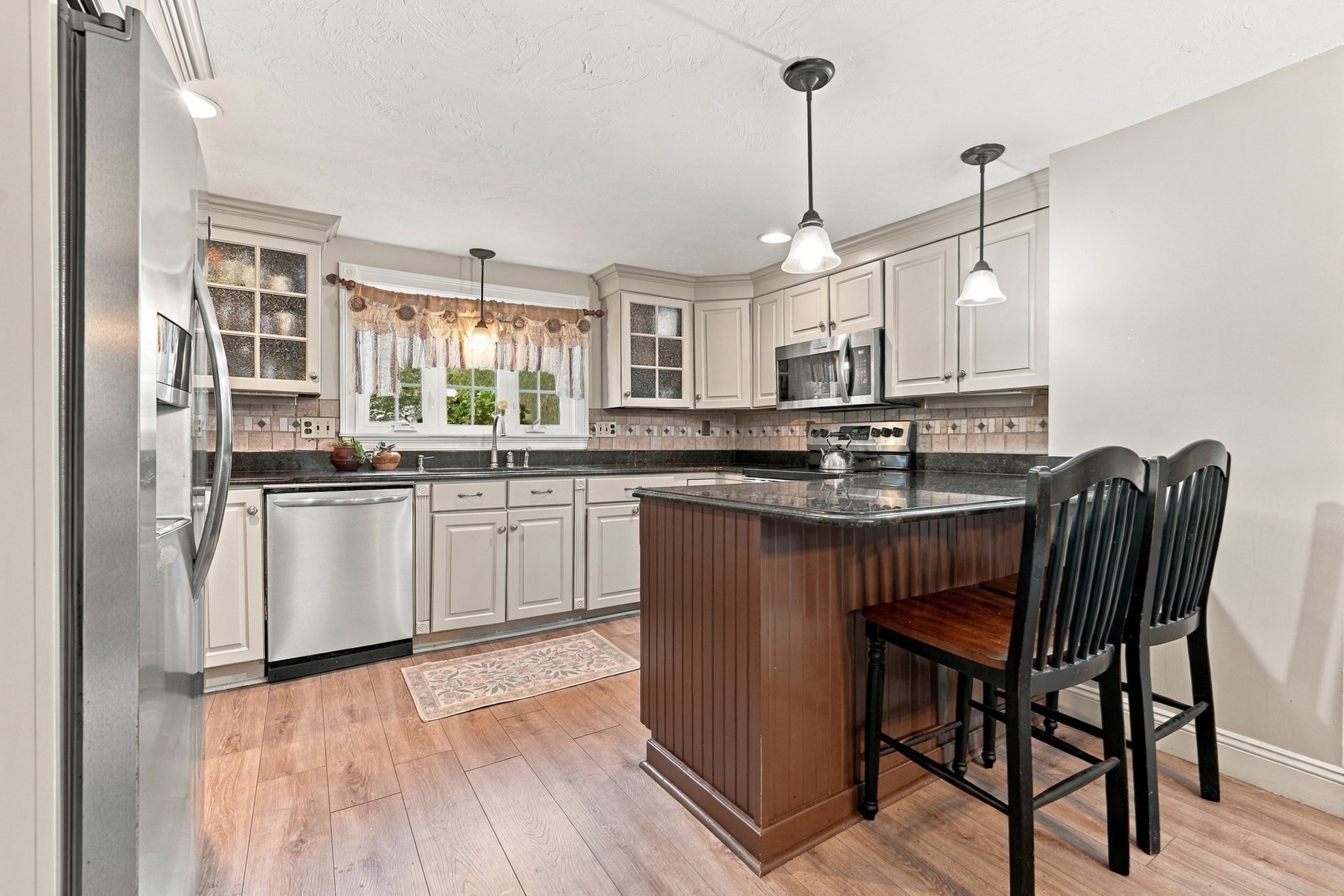 135 Newland Property Photo 29