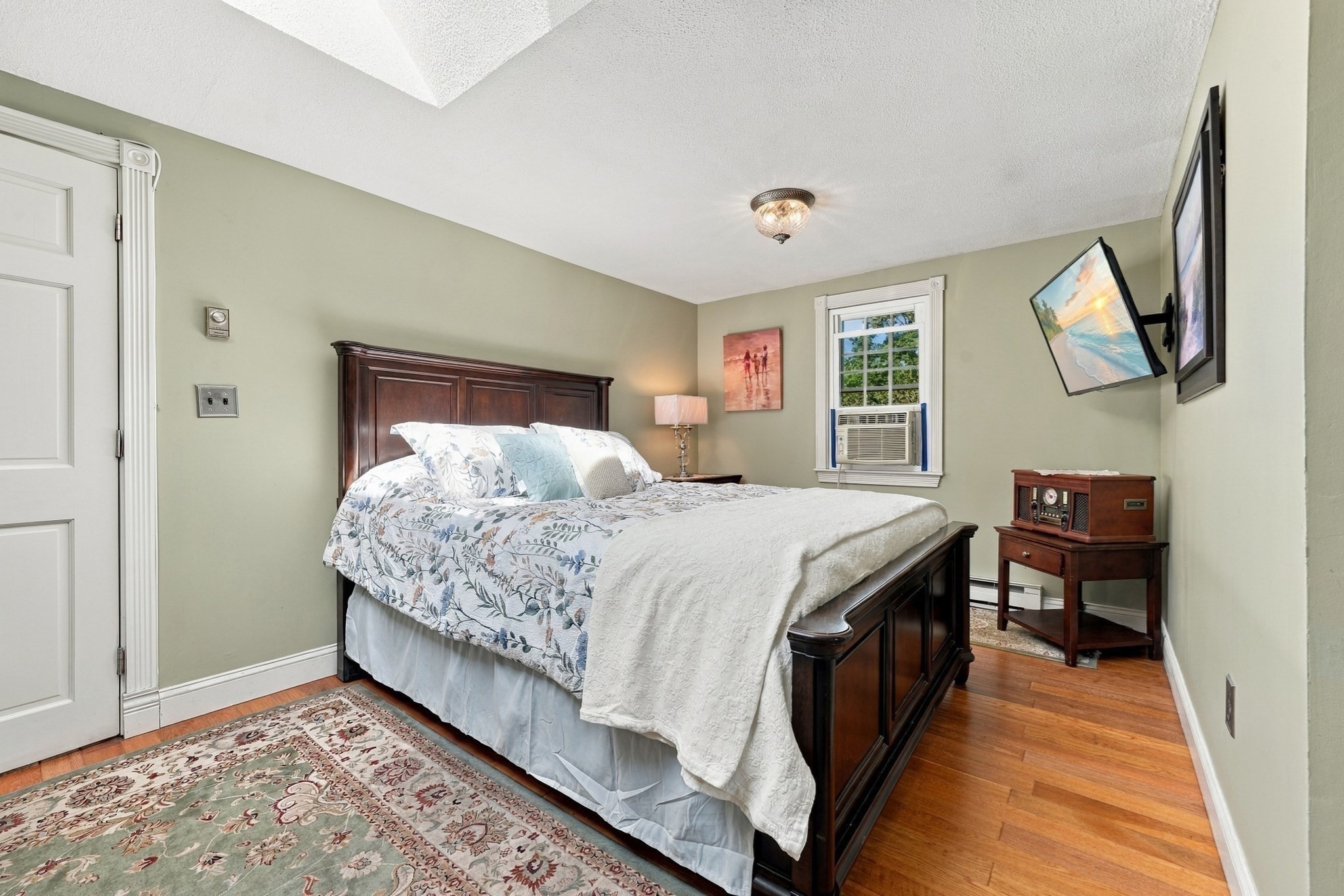 135 Newland Property Photo 38